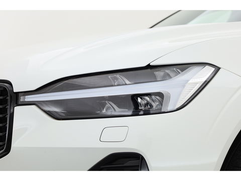 Volvo XC60 2.0 T6 Plug-in hybrid AWD R-Design | Facelift | Long Range | Pano-dak | 21 inch | Sportstoelen | 360 camera | ACC | Standkachel