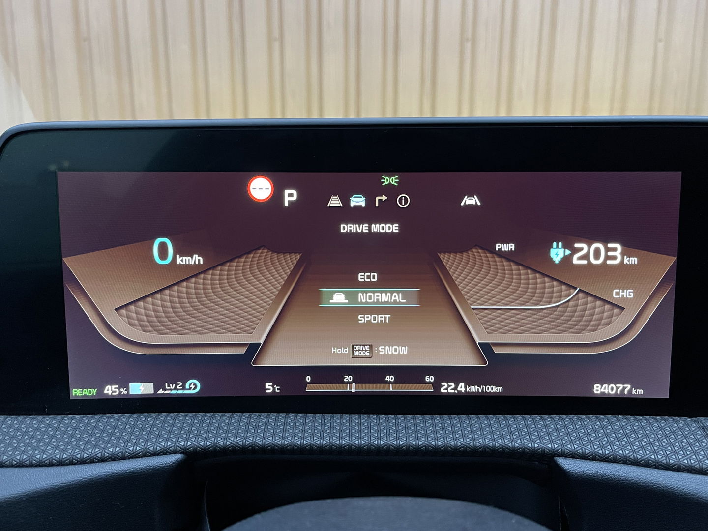 Kia Ev6 Plus 77.4 kWh | SoH 100% | Apple Carplay | Achteruitrijcamera | Parkeersensoren | Elektrische Stoelen | Stoelverwarming/verkoeling | DAB | Navigatie | Meridian | Stuurverwarming |