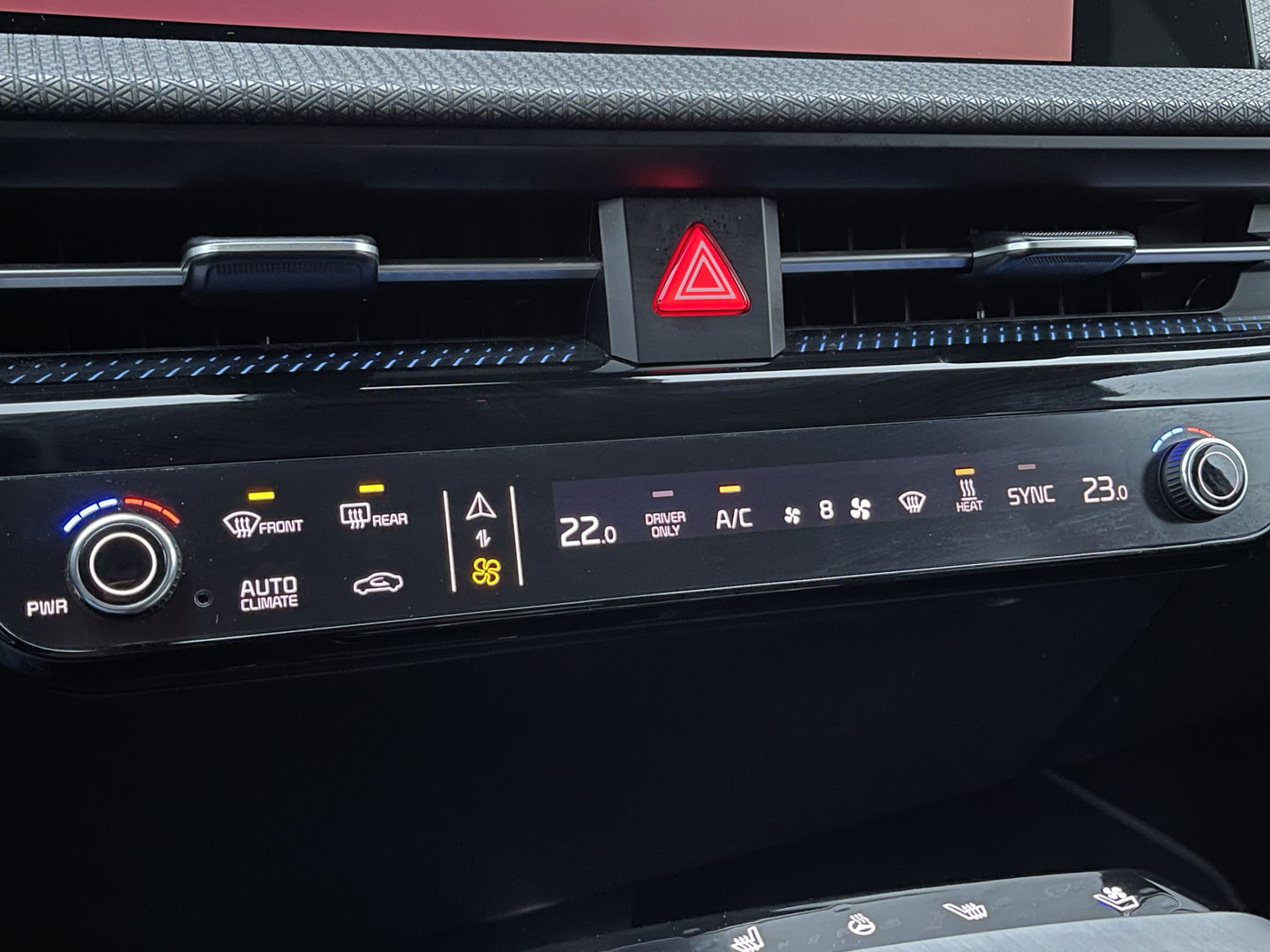 Kia Ev6 Plus 77.4 kWh | SoH 100% | Apple Carplay | Achteruitrijcamera | Parkeersensoren | Elektrische Stoelen | Stoelverwarming/verkoeling | DAB | Navigatie | Meridian | Stuurverwarming |