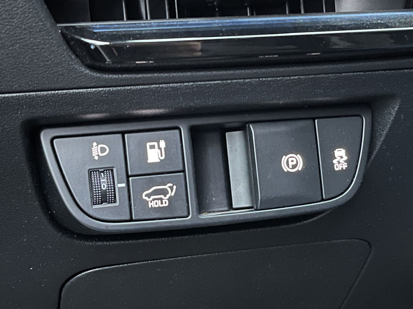 Kia Ev6 Plus 77.4 kWh | SoH 100% | Apple Carplay | Achteruitrijcamera | Parkeersensoren | Elektrische Stoelen | Stoelverwarming/verkoeling | DAB | Navigatie | Meridian | Stuurverwarming |