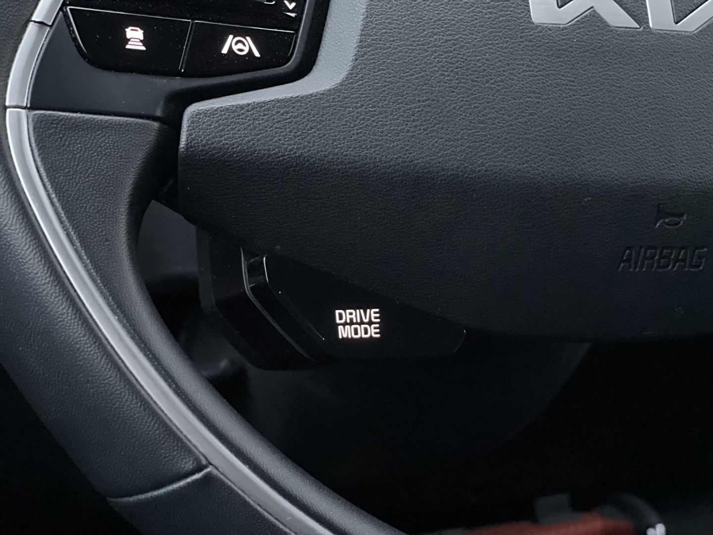 Kia Ev6 Plus 77.4 kWh | SoH 100% | Apple Carplay | Achteruitrijcamera | Parkeersensoren | Elektrische Stoelen | Stoelverwarming/verkoeling | DAB | Navigatie | Meridian | Stuurverwarming |