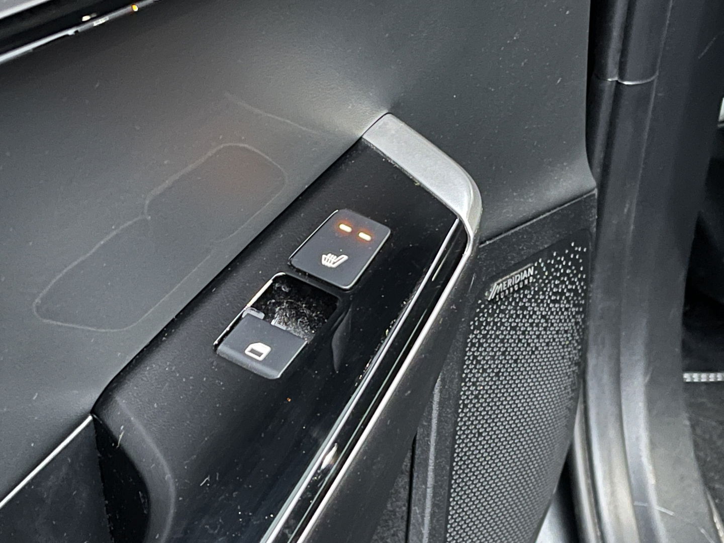 Kia Ev6 Plus 77.4 kWh | SoH 100% | Apple Carplay | Achteruitrijcamera | Parkeersensoren | Elektrische Stoelen | Stoelverwarming/verkoeling | DAB | Navigatie | Meridian | Stuurverwarming |