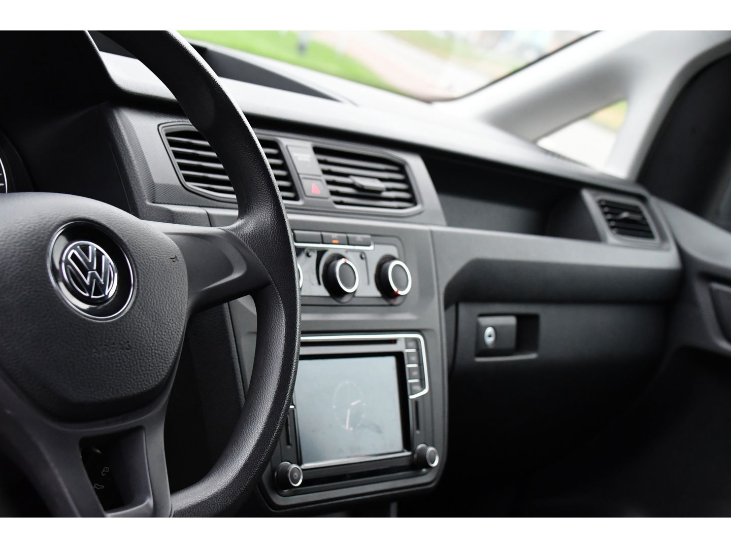 Volkswagen Caddy 2.0 TDI L1H1 BMT PB Edition Cruise, Carplay, Multimedia, 75pk, Airco, Trekhaak, Uniek!