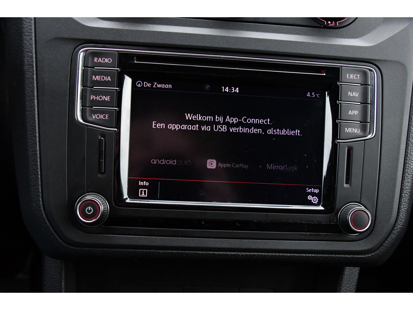 Volkswagen Caddy 2.0 TDI L1H1 BMT PB Edition Cruise, Carplay, Multimedia, 75pk, Airco, Trekhaak, Uniek!