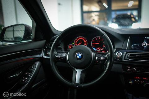 BMW 5 Serie Touring 520i M Sport Edition High Exe LCI | Leder | Memory | Comfortseats | M pakket | Sportonderstel | Zeer mooi |