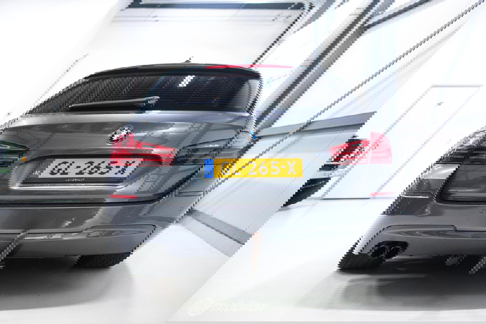 BMW 5 Serie Touring 520i M Sport Edition High Exe LCI | Leder | Memory | Comfortseats | M pakket | Sportonderstel | Zeer mooi |