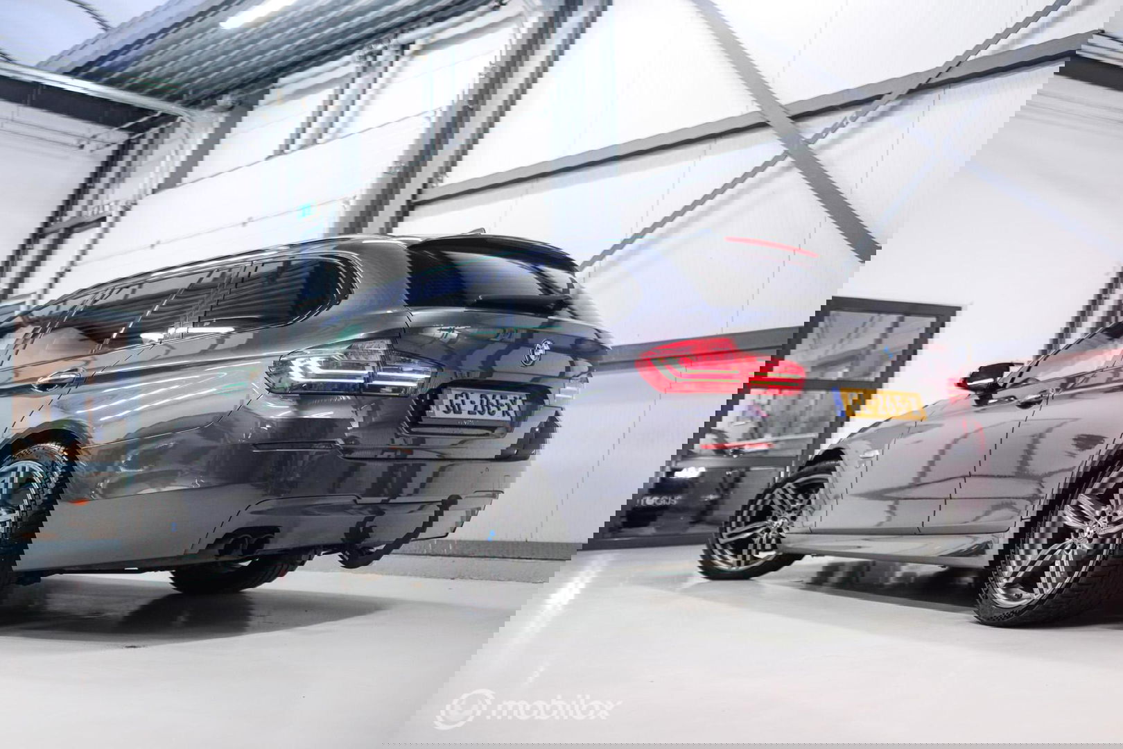 BMW 5 Serie Touring 520i M Sport Edition High Exe LCI | Leder | Memory | Comfortseats | M pakket | Sportonderstel | Zeer mooi |