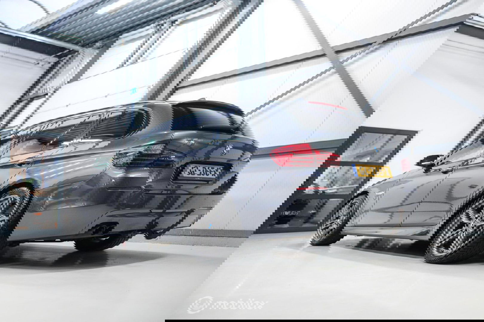 BMW 5 Serie Touring 520i M Sport Edition High Exe LCI | Leder | Memory | Comfortseats | M pakket | Sportonderstel | Zeer mooi |