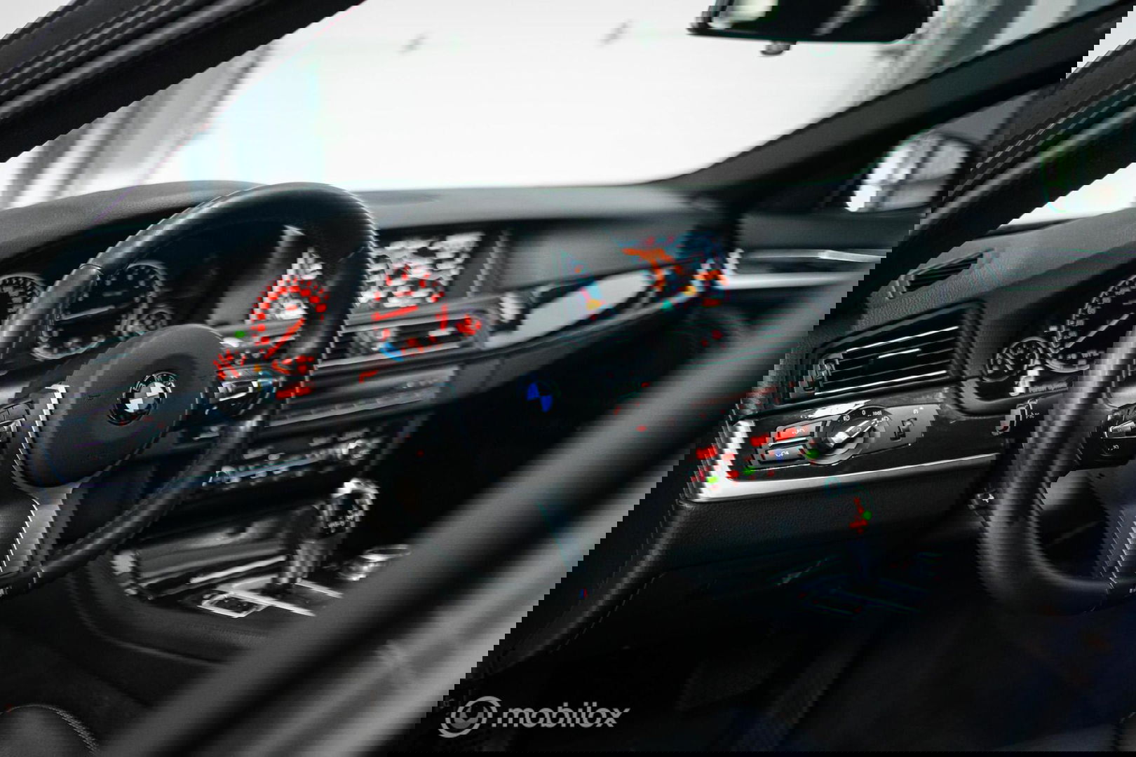 BMW 5 Serie Touring 520i M Sport Edition High Exe LCI | Leder | Memory | Comfortseats | M pakket | Sportonderstel | Zeer mooi |