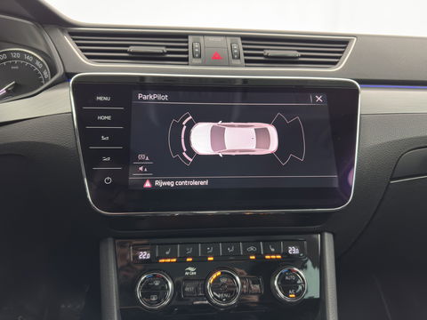 Škoda Superb 2.0 TDI Style Business Aut. *XENON | NAVI-FULLMAP | MEMORY-PACK | HEATED-COMFORTSEATS | DAB+ | KEYLESS | ECC | PDC | CRUISE | PRIVACY-GLASS | TOWBAR | CARPLAY | SHIFT-PADDLES | AMBIENT-LIGHT | 17''ALU*