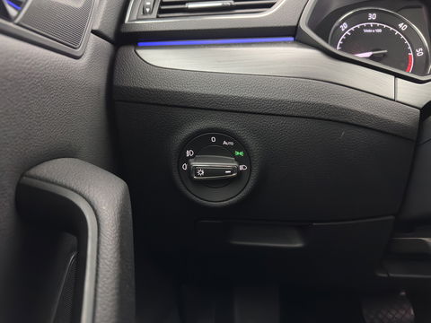 Škoda Superb 2.0 TDI Style Business Aut. *XENON | NAVI-FULLMAP | MEMORY-PACK | HEATED-COMFORTSEATS | DAB+ | KEYLESS | ECC | PDC | CRUISE | PRIVACY-GLASS | TOWBAR | CARPLAY | SHIFT-PADDLES | AMBIENT-LIGHT | 17''ALU*