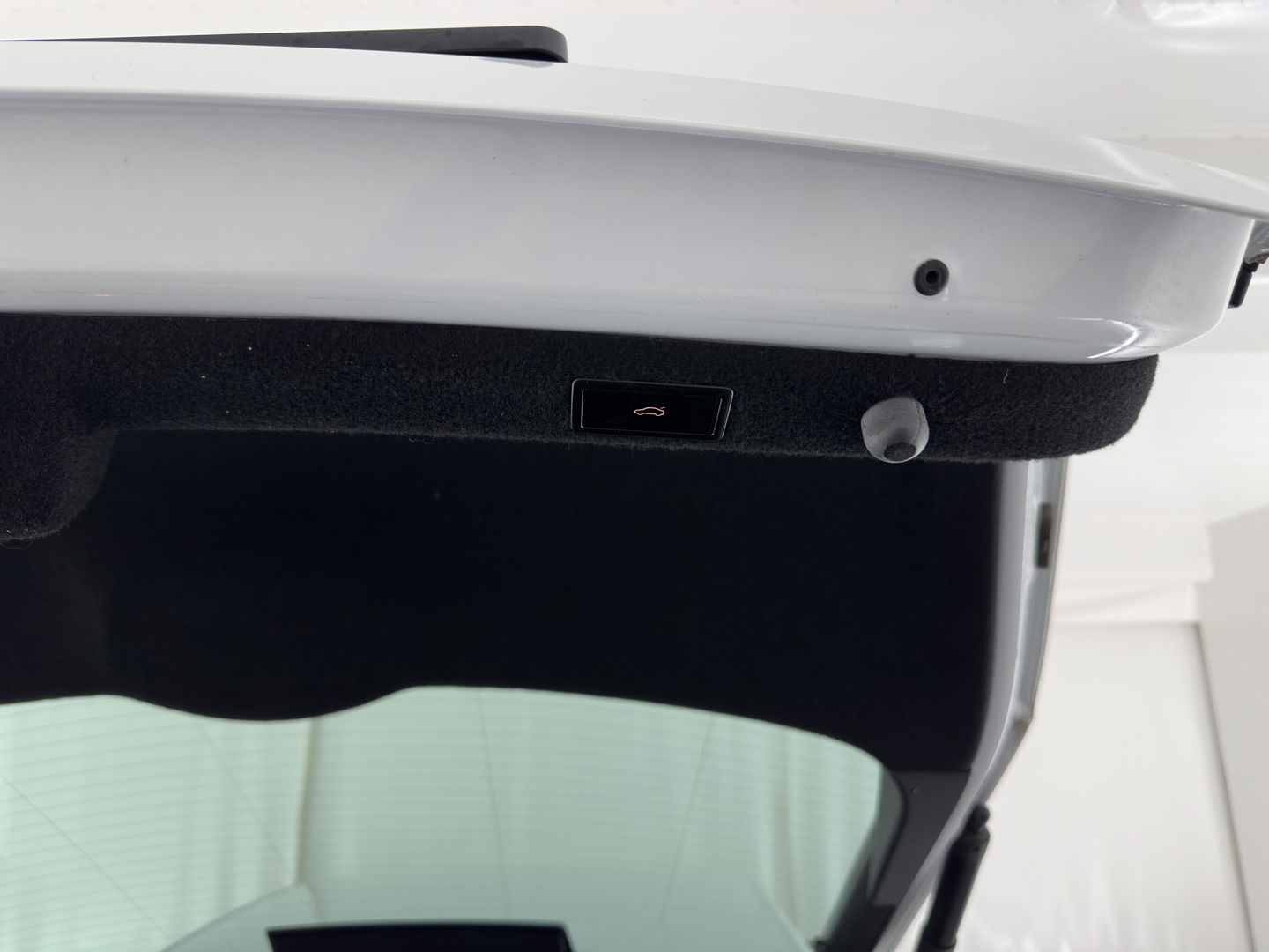 Škoda Superb 2.0 TDI Style Business Aut. *XENON | NAVI-FULLMAP | MEMORY-PACK | HEATED-COMFORTSEATS | DAB+ | KEYLESS | ECC | PDC | CRUISE | PRIVACY-GLASS | TOWBAR | CARPLAY | SHIFT-PADDLES | AMBIENT-LIGHT | 17''ALU*