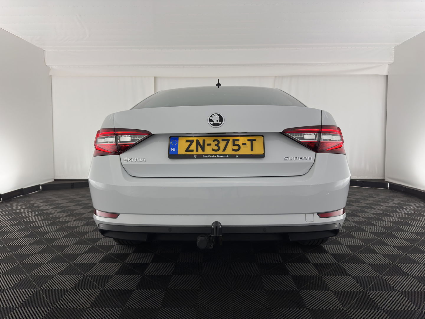 Škoda Superb 2.0 TDI Style Business Aut. *XENON | NAVI-FULLMAP | MEMORY-PACK | HEATED-COMFORTSEATS | DAB+ | KEYLESS | ECC | PDC | CRUISE | PRIVACY-GLASS | TOWBAR | CARPLAY | SHIFT-PADDLES | AMBIENT-LIGHT | 17''ALU*