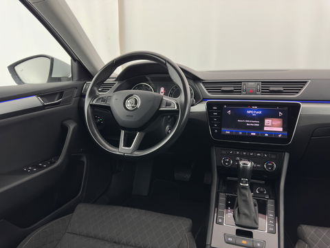 Škoda Superb 2.0 TDI Style Business Aut. *XENON | NAVI-FULLMAP | MEMORY-PACK | HEATED-COMFORTSEATS | DAB+ | KEYLESS | ECC | PDC | CRUISE | PRIVACY-GLASS | TOWBAR | CARPLAY | SHIFT-PADDLES | AMBIENT-LIGHT | 17''ALU*