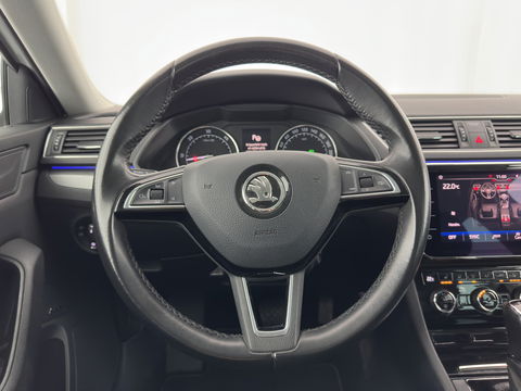 Škoda Superb 2.0 TDI Style Business Aut. *XENON | NAVI-FULLMAP | MEMORY-PACK | HEATED-COMFORTSEATS | DAB+ | KEYLESS | ECC | PDC | CRUISE | PRIVACY-GLASS | TOWBAR | CARPLAY | SHIFT-PADDLES | AMBIENT-LIGHT | 17''ALU*