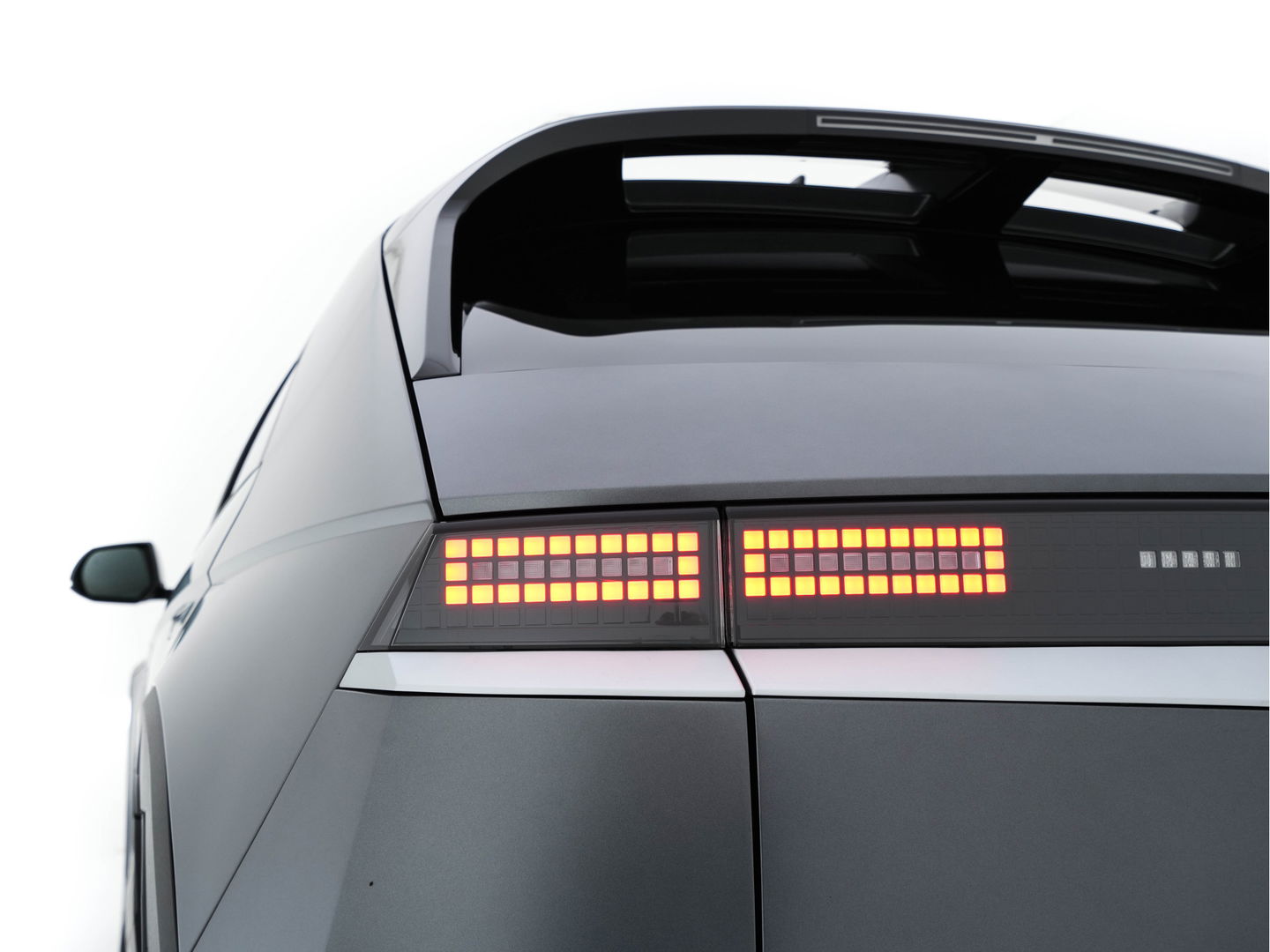 Hyundai IONIQ 5 Connect+ 73kWh [ 3-Fase ] {SOH-97%} (INCL-BTW) Aut *HEATPUMP | LEATHER | BOSE-AUDIO | FULL-LED | DIGI-COCKPIT | AMBIENT-LIGHT | DAB | SHIFT-PADDLES | HEAD-UP | NAVI-FULLMAP | KEYLESS | CAMERA | HEATED-COMFORTSEATS | ...