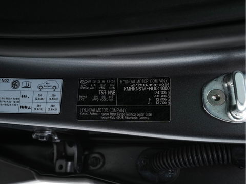 Hyundai IONIQ 5 Connect+ 73kWh [ 3-Fase ] {SOH-97%} (INCL-BTW) Aut *HEATPUMP | LEATHER | BOSE-AUDIO | FULL-LED | DIGI-COCKPIT | AMBIENT-LIGHT | DAB | SHIFT-PADDLES | HEAD-UP | NAVI-FULLMAP | KEYLESS | CAMERA | HEATED-COMFORTSEATS | ...