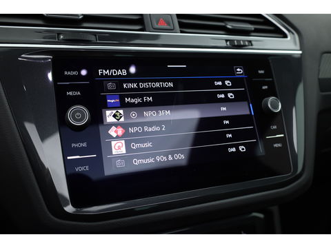 Volkswagen Tiguan 1.5 TSI R-Line DSG | Pano | Elek. Trekhaak | Camera | Stoel- Stuurverw. | Keyless | Navi | CarPlay