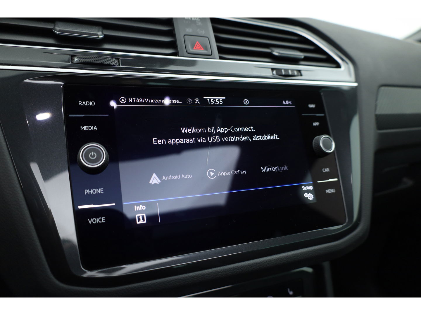 Volkswagen Tiguan 1.5 TSI R-Line DSG | Pano | Elek. Trekhaak | Camera | Stoel- Stuurverw. | Keyless | Navi | CarPlay