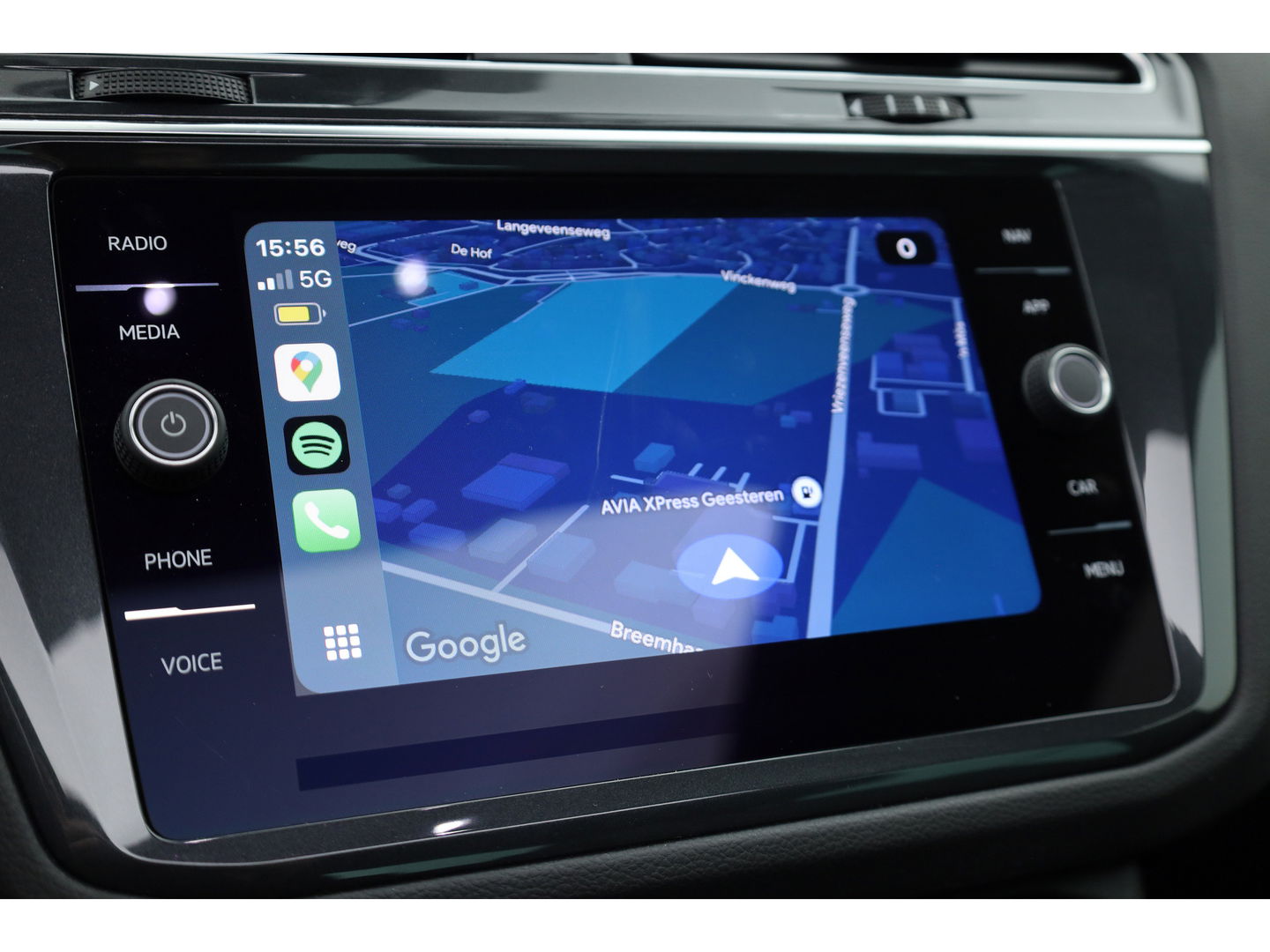 Volkswagen Tiguan 1.5 TSI R-Line DSG | Pano | Elek. Trekhaak | Camera | Stoel- Stuurverw. | Keyless | Navi | CarPlay