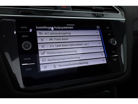 Volkswagen Tiguan 1.5 TSI R-Line DSG | Pano | Elek. Trekhaak | Camera | Stoel- Stuurverw. | Keyless | Navi | CarPlay