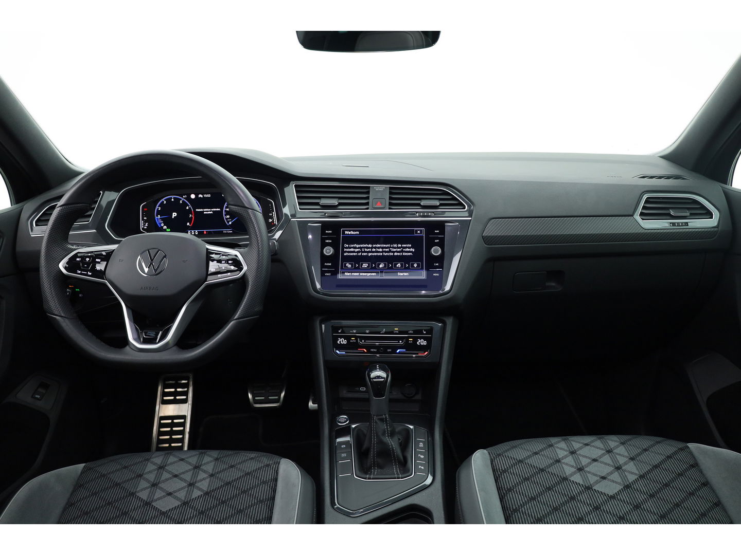 Volkswagen Tiguan 1.5 TSI R-Line DSG | Pano | Elek. Trekhaak | Camera | Stoel- Stuurverw. | Keyless | Navi | CarPlay