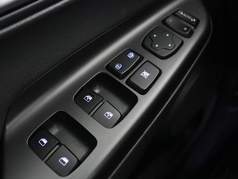 Hyundai KONA EV Business 64 kWh | 3-Fase | Stoelverwarming | Climate control | Adaptive cruise control | Camera | HUD