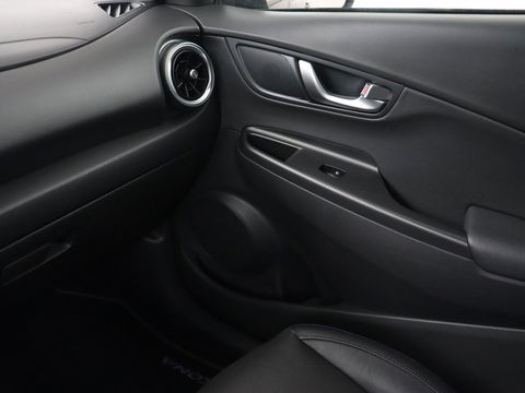 Hyundai KONA EV Business 64 kWh | 3-Fase | Stoelverwarming | Climate control | Adaptive cruise control | Camera | HUD