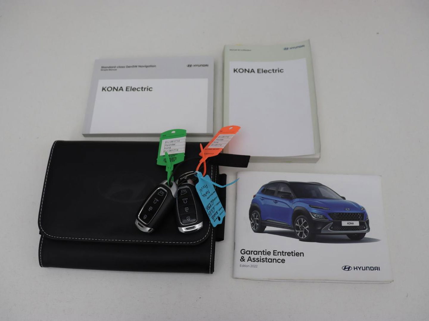 Hyundai KONA EV Business 64 kWh | 3-Fase | Stoelverwarming | Climate control | Adaptive cruise control | Camera | HUD