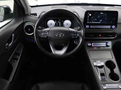 Hyundai KONA EV Business 64 kWh | 3-Fase | Stoelverwarming | Climate control | Adaptive cruise control | Camera | HUD