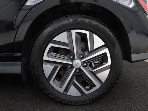 Hyundai KONA EV Business 64 kWh | 3-Fase | Stoelverwarming | Climate control | Adaptive cruise control | Camera | HUD
