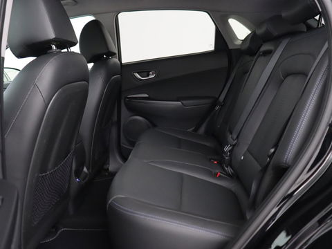 Hyundai KONA EV Business 64 kWh | 3-Fase | Stoelverwarming | Climate control | Adaptive cruise control | Camera | HUD