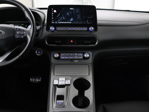 Hyundai KONA EV Business 64 kWh | 3-Fase | Stoelverwarming | Climate control | Adaptive cruise control | Camera | HUD