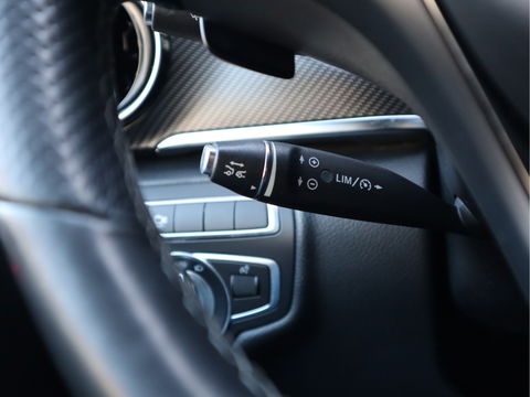 Mercedes-Benz V-Klasse 300d L3 4-MATIC Extra Lang DC 5 Pers - AMG - Trekhaak - ACC