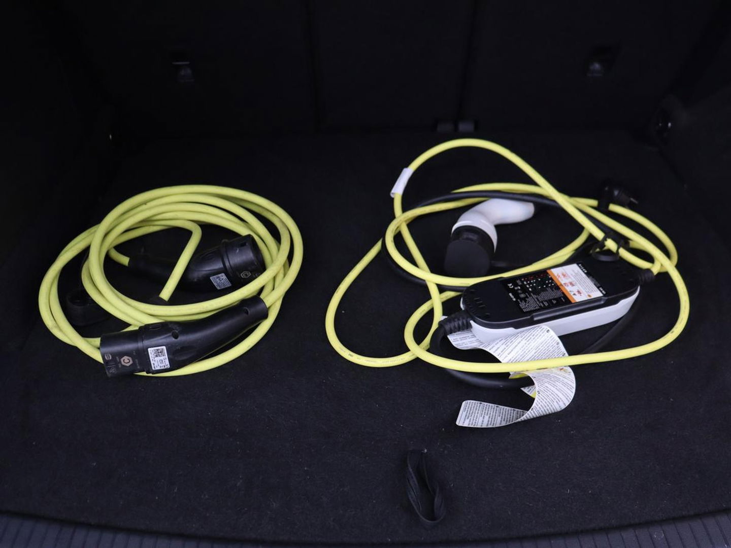 Volkswagen Tiguan 1.4 TSI eHybrid R-Line | Panoramadak | Keyless | Camera | Adaptive cruise control | Carplay | Privacy glass