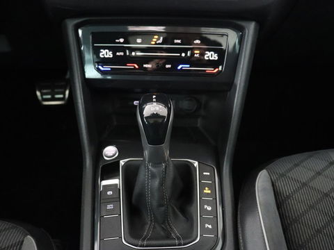 Volkswagen Tiguan 1.4 TSI eHybrid R-Line | Panoramadak | Keyless | Camera | Adaptive cruise control | Carplay | Privacy glass