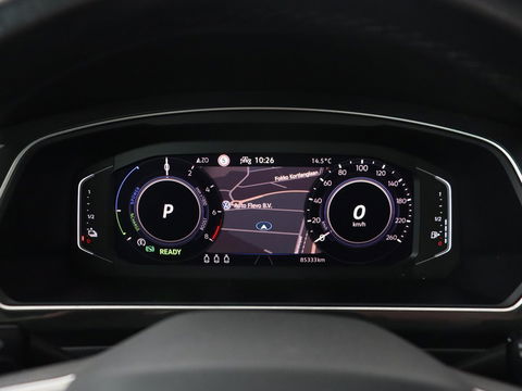 Volkswagen Tiguan 1.4 TSI eHybrid R-Line | Panoramadak | Keyless | Camera | Adaptive cruise control | Carplay | Privacy glass