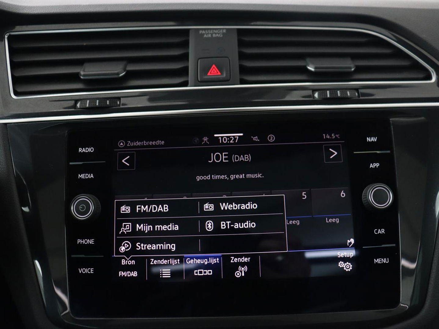 Volkswagen Tiguan 1.4 TSI eHybrid R-Line | Panoramadak | Keyless | Camera | Adaptive cruise control | Carplay | Privacy glass