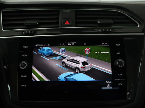 Volkswagen Tiguan 1.4 TSI eHybrid R-Line | Panoramadak | Keyless | Camera | Adaptive cruise control | Carplay | Privacy glass