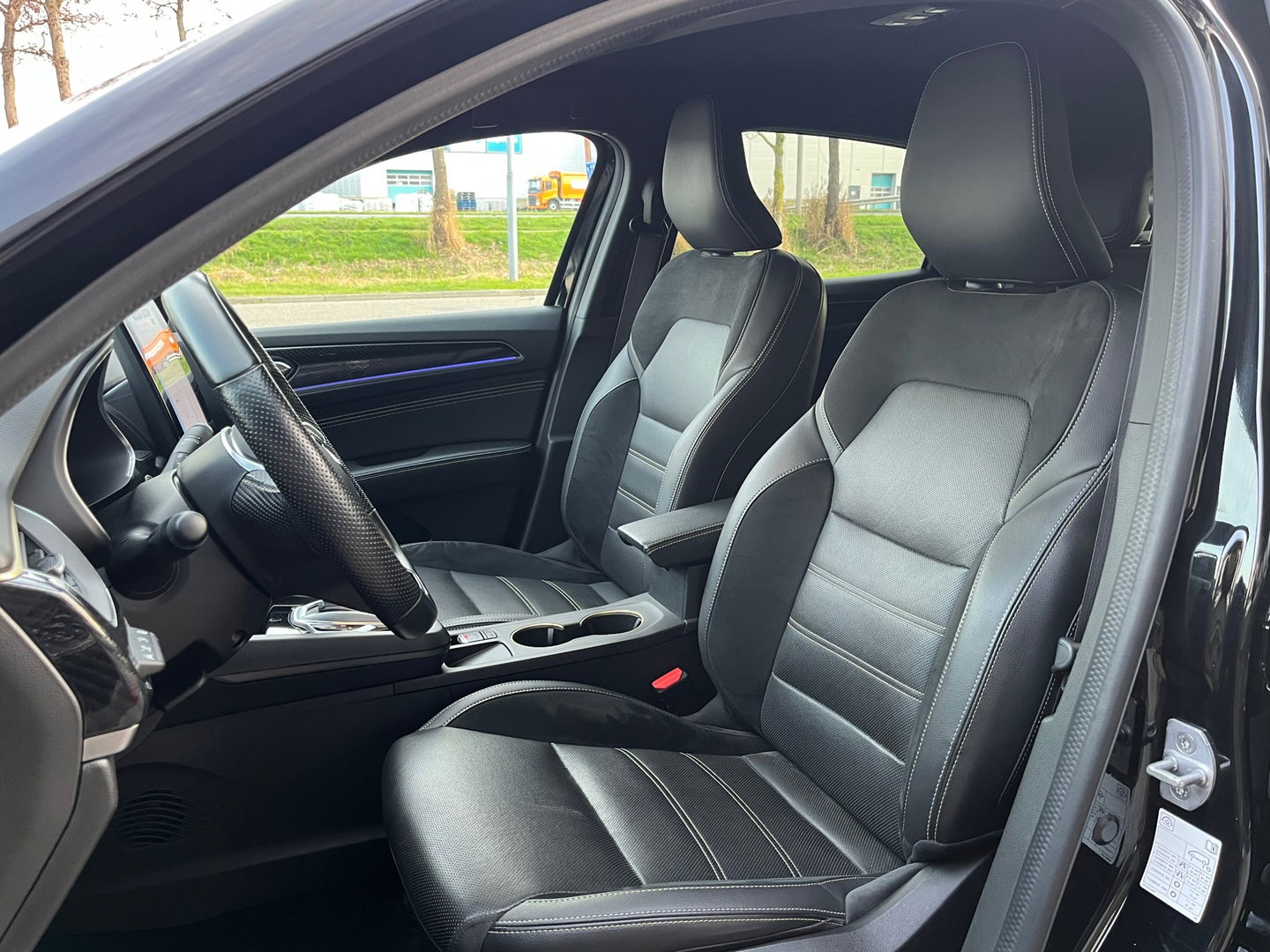 Renault Arkana 1.6 E-Tech hybrid 145 E-Tech engineered|Carbon|Camera|ACC|Leder|Carplay|Keyless