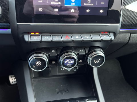 Renault Arkana 1.6 E-Tech hybrid 145 E-Tech engineered|Carbon|Camera|ACC|Leder|Carplay|Keyless