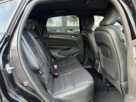 Renault Arkana 1.6 E-Tech hybrid 145 E-Tech engineered|Carbon|Camera|ACC|Leder|Carplay|Keyless