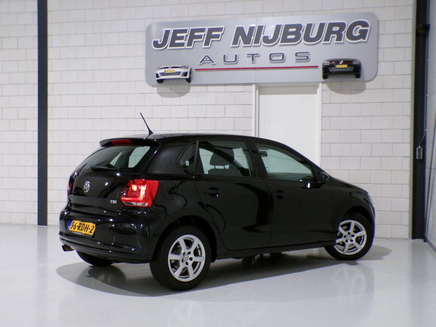 Volkswagen Polo 1.2 TSI 105PK Comfortline "Origineel NL!" "Nieuwe ketting" "1e eigenaar" Garantie Airco Cruise Apple-Carplay