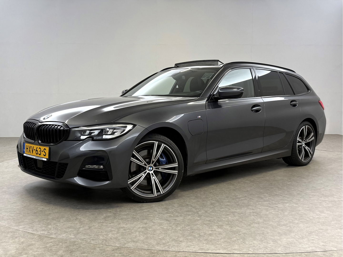 BMW 3-serie 330e xDrive Touring M-Sport | SOH: 91% | Pano | H/K | Memory | Trekh. | Stoel/Stuur verw. | Sfeer | Virtual | Camera | Carplay | Adap. Cruise