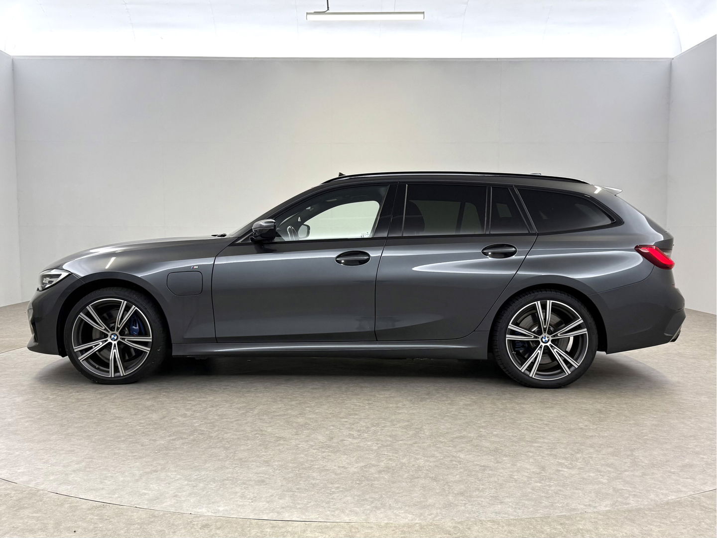 BMW 3-serie 330e xDrive Touring M-Sport | SOH: 91% | Pano | H/K | Memory | Trekh. | Stoel/Stuur verw. | Sfeer | Virtual | Camera | Carplay | Adap. Cruise
