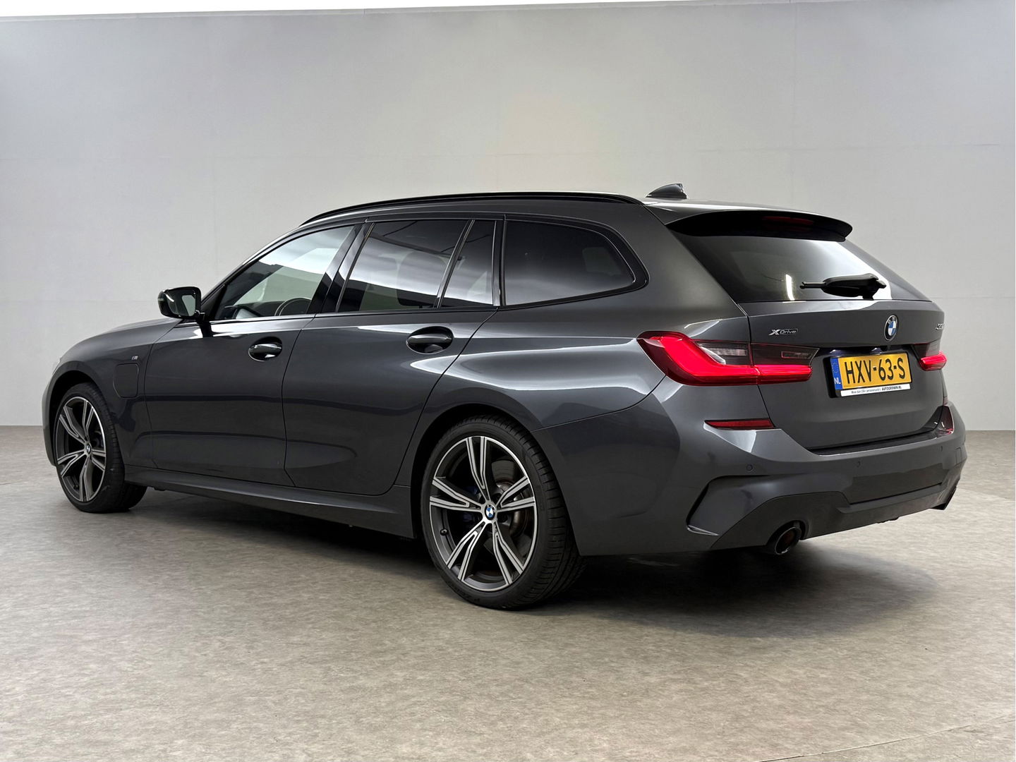 BMW 3-serie 330e xDrive Touring M-Sport | SOH: 91% | Pano | H/K | Memory | Trekh. | Stoel/Stuur verw. | Sfeer | Virtual | Camera | Carplay | Adap. Cruise