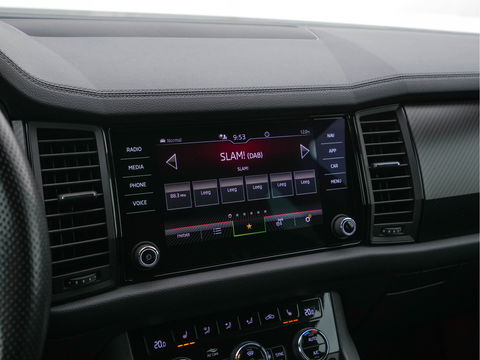 Škoda Kodiaq 1.5 TSI Sportline Business [ 7-Pers. ] (INCL-BTW) Aut. *LEATHER-MICROFIBRE | FULL-LED | ADAPTIVE-CRUISE | MEMORY-PACK | DIGI-COCKPIT | NAVI-FULLMAP | CAMERA | DAB+ | AMBIENT-LIGHT | KEYLESS | CARPLAY | PRIVACY-GLASS| TOWBAR | 20''