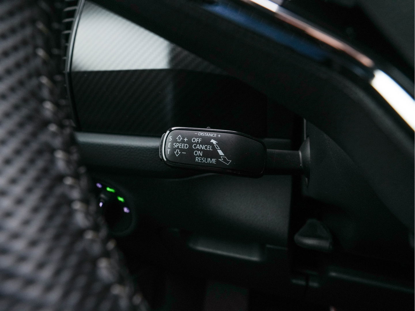 Škoda Kodiaq 1.5 TSI Sportline Business [ 7-Pers. ] (INCL-BTW) Aut. *LEATHER-MICROFIBRE | FULL-LED | ADAPTIVE-CRUISE | MEMORY-PACK | DIGI-COCKPIT | NAVI-FULLMAP | CAMERA | DAB+ | AMBIENT-LIGHT | KEYLESS | CARPLAY | PRIVACY-GLASS| TOWBAR | 20''