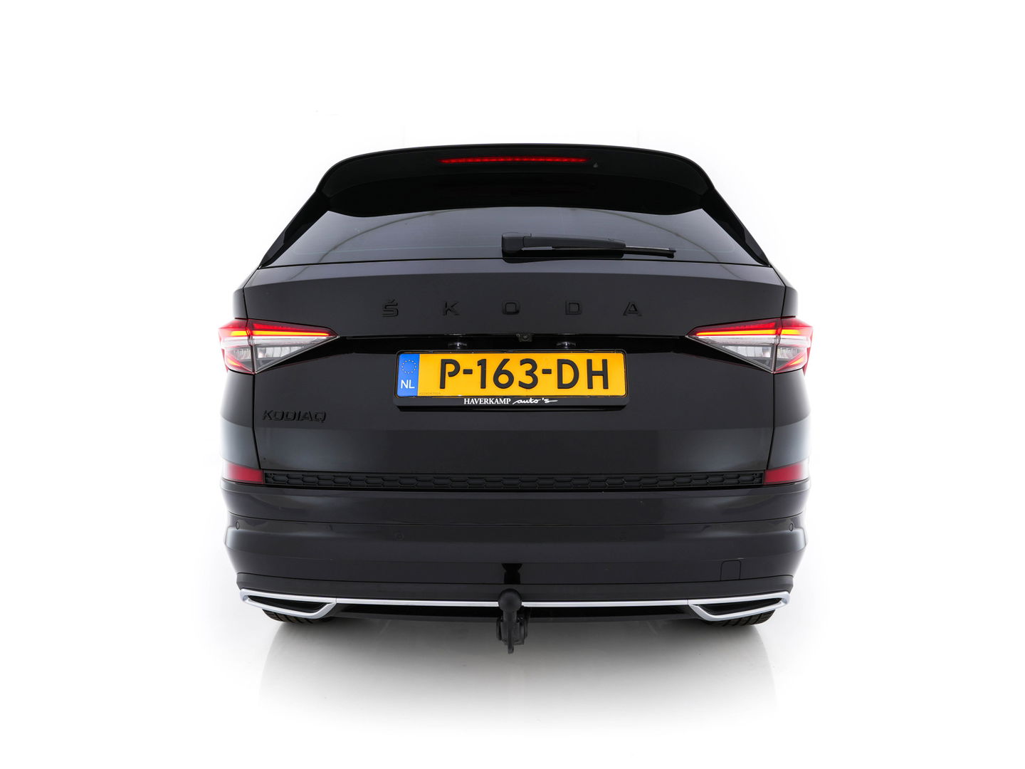 Škoda Kodiaq 1.5 TSI Sportline Business [ 7-Pers. ] (INCL-BTW) Aut. *LEATHER-MICROFIBRE | FULL-LED | ADAPTIVE-CRUISE | MEMORY-PACK | DIGI-COCKPIT | NAVI-FULLMAP | CAMERA | DAB+ | AMBIENT-LIGHT | KEYLESS | CARPLAY | PRIVACY-GLASS| TOWBAR | 20''