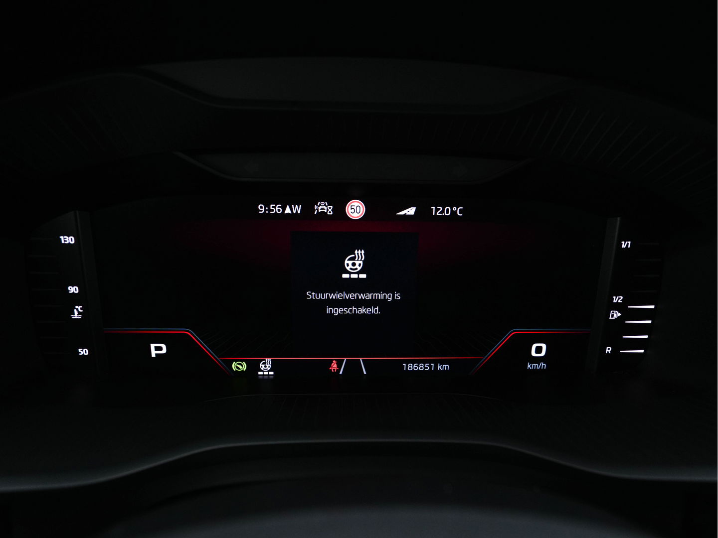 Škoda Kodiaq 1.5 TSI Sportline Business [ 7-Pers. ] (INCL-BTW) Aut. *LEATHER-MICROFIBRE | FULL-LED | ADAPTIVE-CRUISE | MEMORY-PACK | DIGI-COCKPIT | NAVI-FULLMAP | CAMERA | DAB+ | AMBIENT-LIGHT | KEYLESS | CARPLAY | PRIVACY-GLASS| TOWBAR | 20''